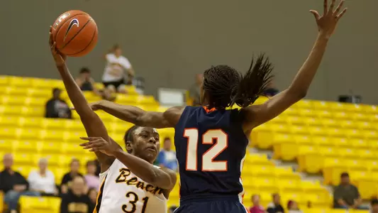 Chantel Dooley in the Big West Conference match against Fullerton at the Walter Pyramid, Long Beach, Calif., Sat., Jan. 19, 2013.