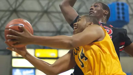 Kyle Richardson in the Big West Conference match against Northridge at the Walter Pyramid, Long Beach, Calif., Wed., Jan. 9, 2013.