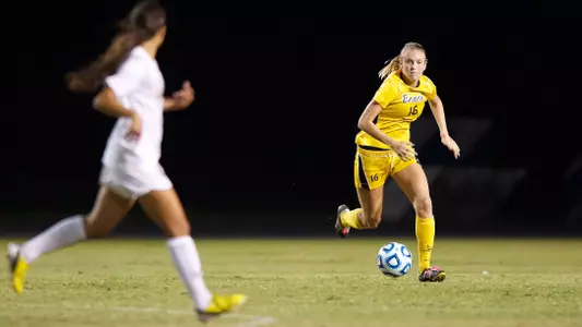 Melanie Fox. (Photo by John Fajardo/LBSU)