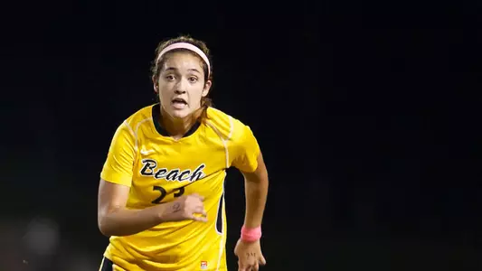 Natalie Zeenni.  (Photo by John Fajardo/LBSU)