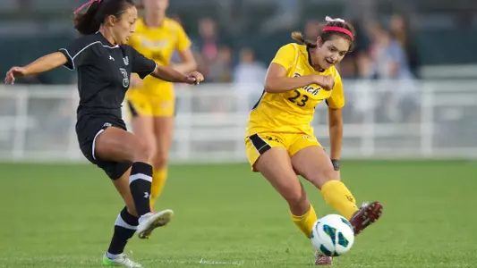 Natalie Zeenni. (Photo by John Fajardo/LBSU)
