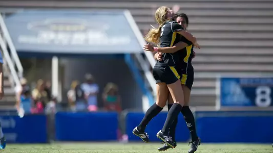 Taylor Nelson, Jessika Oseguera. (Photo by John Fajardo)