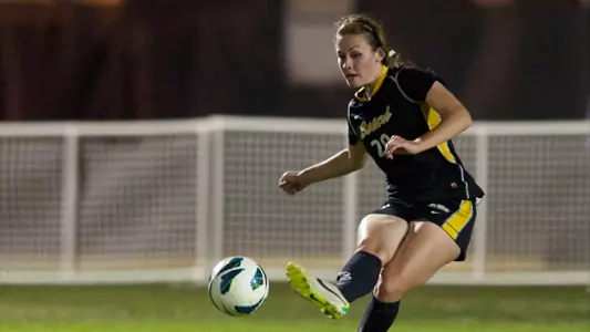 Regan Smithers. (Photo by John Fajardo/LBSU)