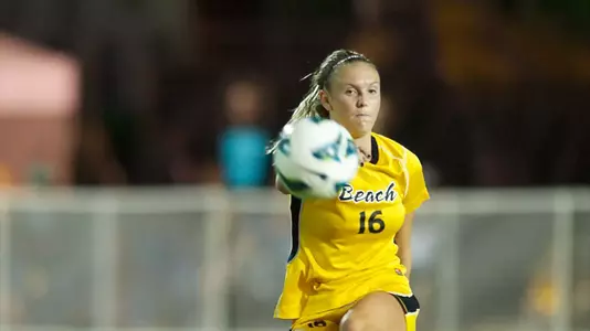 The 49ers dropped a 2-0 decision at Cal Poly in their Big West opener on Friday.