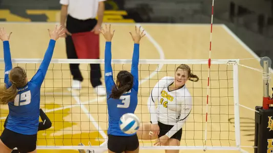 It was Aigner-Swesey's eighth match in a row with double digit kills and third of the season with 20 or more kills.