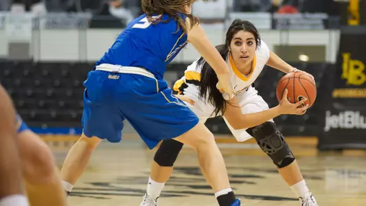 Sophomore Alex Sanchez had 13 points and a career-high nine assists in an 80-66 win at UC Riverside on Saturday.