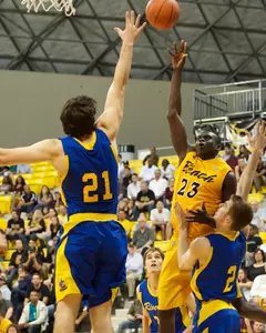 Deng Deng.  (Photo by John Fajardo/LBSU)