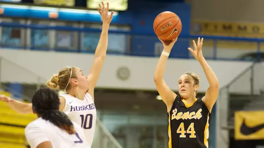 Sophomore Lauren Spargo had 14 points and eight rebounds in a loss at Big West-leading Pacific.
