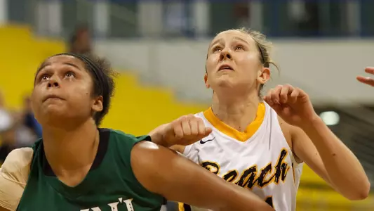 Lauren Spargo in the Big West Conference match against Hawaii at the Walter Pyramid, Long Beach, Calif., Thurs., Feb. 7, 2013.
