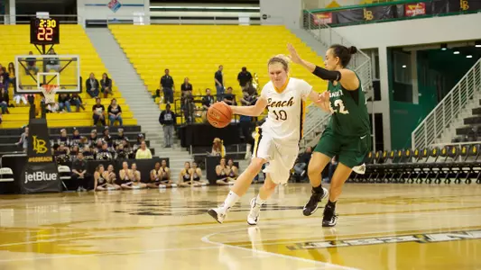 Ella Clark in the Big West Conference match against Hawaii at the Walter Pyramid, Long Beach, Calif., Thurs., Feb. 7, 2013.