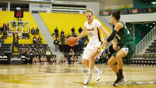 Ella Clark in the Big West Conference match against Hawaii at the Walter Pyramid, Long Beach, Calif., Thurs., Feb. 7, 2013.