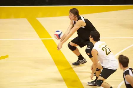 Redshirt freshman Dan Glamack made his first career start and finished with nine kills in a 3-0 win vs. IPFW.