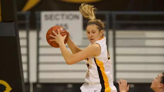 Lauren Spargo in the first round game of the WNIT against Utah Wednesday night at the Walter Pyramid in Long Beach, Calif.