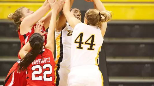 Lauren Spargo in the first round game of the WNIT against Utah Wednesday night at the Walter Pyramid in Long Beach, Calif.