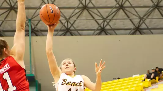 Lauren Spargo in the first round game of the WNIT against Utah Wednesday night at the Walter Pyramid in Long Beach, Calif.