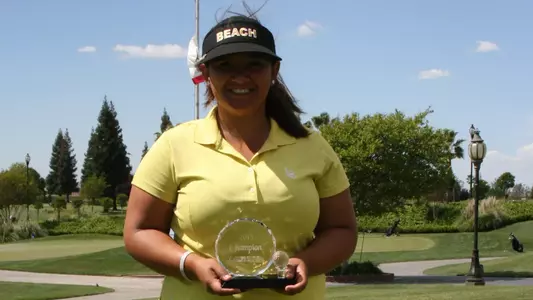 Senior Simone Hoey won her second career title at the Fresno State Lexus Classic.