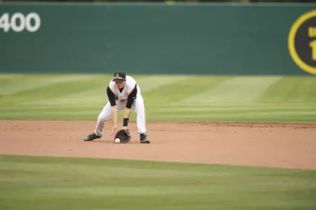 2013_04_14_McNeil_Jeff_vs_UCD_01