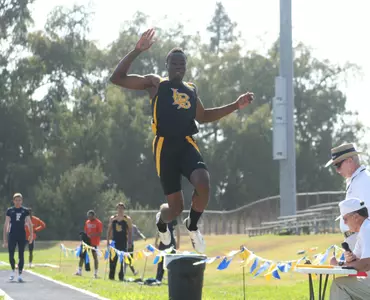 Freshman Willie Alexander finished 19th overall to earn honorable mention All-America status in the long jump at the NCAA Outdoor Championships.