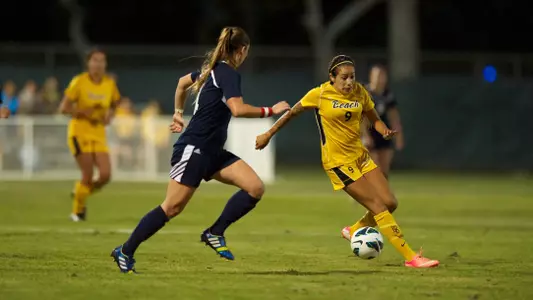Elizabeth Lyons. (Photo by John Fajardo/LBSU)