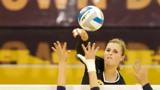 Delainey Aigner-Swesey led the 49ers with 15 kills and 13 digs in the first match of her senior season.