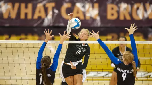 Bre Mackie had eight kills with no errors on .533 hitting Sunday for the 49ers.