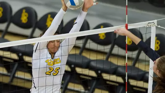 Sophomore Alex Reid finished with 15 kills with one error on 22 attempts against the Panthers.