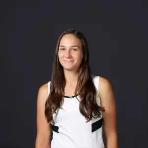 Freshman Hayley Thompson went 3-0 in singles in her first tournament as a member of the Beach Tennis squad