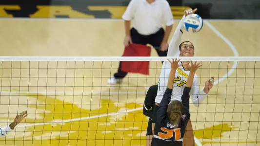 Reid led the 49ers with 17 kills against the Gauchos.