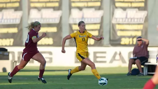Sophomore Hannah Sanders was named the Co-Big West Offensive Player of the Week.<br><i>(Photo by John Fajardo)</i>