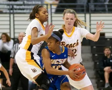 Jewelyn Sawyer, Madison Montgomery