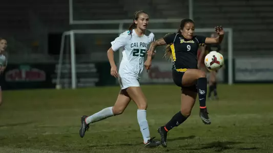 Elizabeth Lyons 2014 Big West Conference Tournament, San Luis Obispo, Calif. (Photo by John Fajardo/LBSU)
