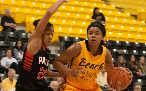 Sophomore Raven Benton scored 15 of her game-high 18 points in the second half to lift LBSU to a 53-43 victory over Pacific.