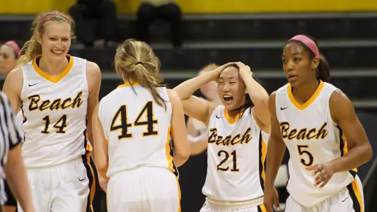 Ella Clark, Lauren Spargo, Anna Kim, Jade Wilson