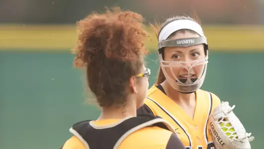 Karli Sandoval, Amanda Hansen