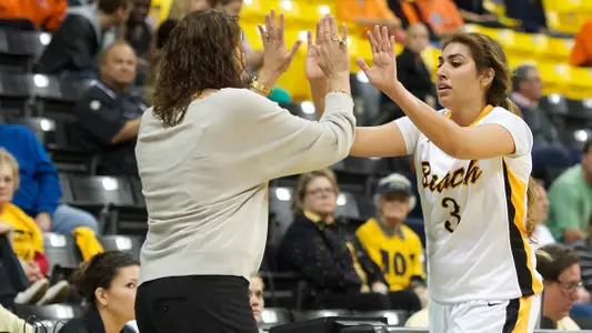 Head Coach Jody Wynn, Alex Sanchez