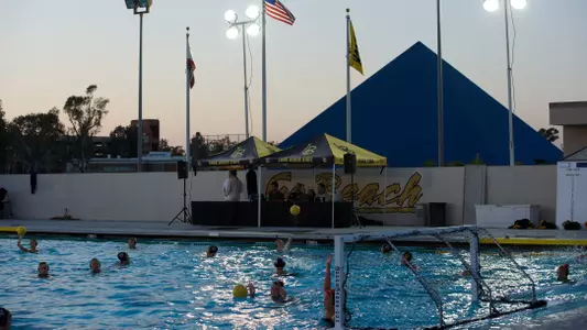 Campus Pool, Walter Pyramid