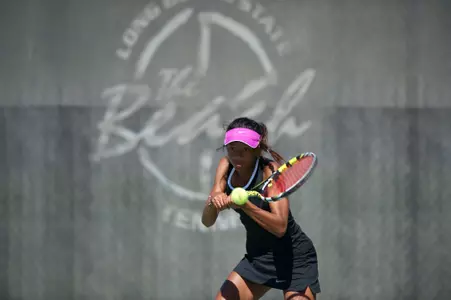 Maeva Razakasoa looks to keep her unblemished singles record in tact as the 49ers play host to Tulane and Montana this week.