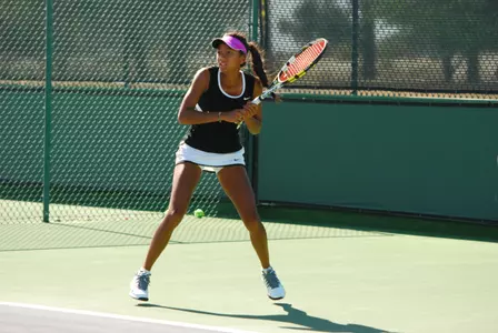 Freshman Maeva Razakasoa clinched the title for LBSU as she prevailed over UCI's Sarah Gong at the No. 1 spot in singles.