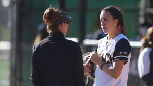 Assistant Coach Stephanie Swenson, Amanda Hansen