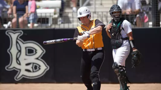 Sarah Carrasco, Nicole Burnett