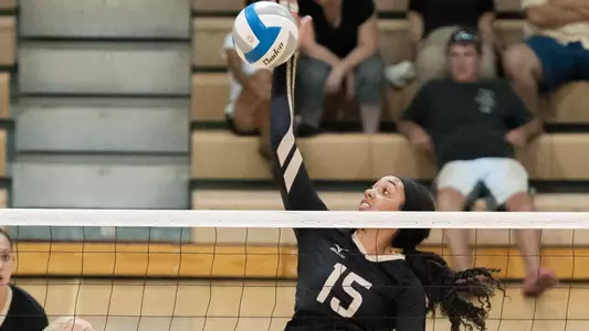 Ashley Murray had four kills in her debut.