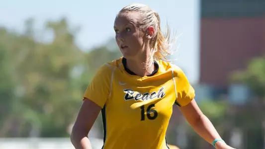 Junior Melanie Fox was named the Big West Defensive Player of the Week after leading The Beach to wins over Georgia and Denver.<br><i>(Photo by John Fajardo)</i>