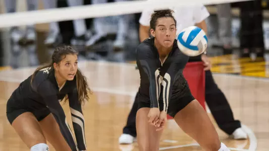 Alex Reid had 19 kills and 21 digs.