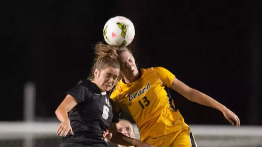 Hannah Sanders and Melanie Fox. (Photo by John Fajardo/LBSU)
