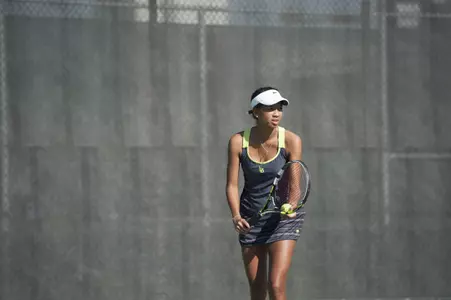 Maeva Razakasoa is a perfect 4-0 on the weekend with an upset.