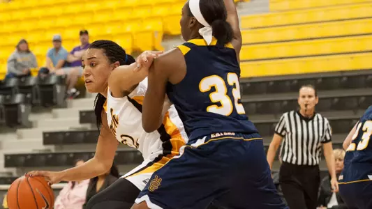 Junior Devin Hudson had 14 points and 11 rebounds in a 57-40 victory over UC Irvine. (Photo by John Fajardo)
