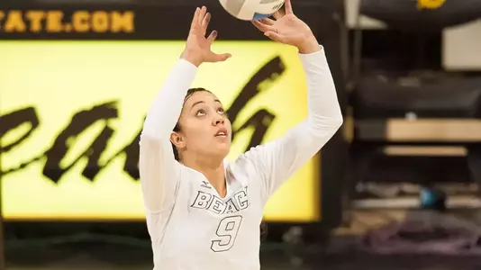 Senior setter Jenelle Hudson guided the 49ers to one of their most efficient offensive performances of the year in Saturday's sweep.