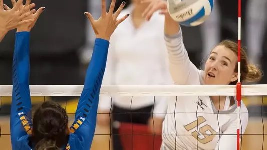 Freshman Carly Beddingfield finished just short of a career high with 12 kills in Friday night's sweep of UCSB.