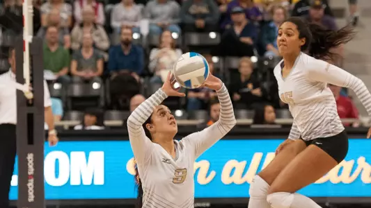 Jenelle Hudson, Ashley Murray