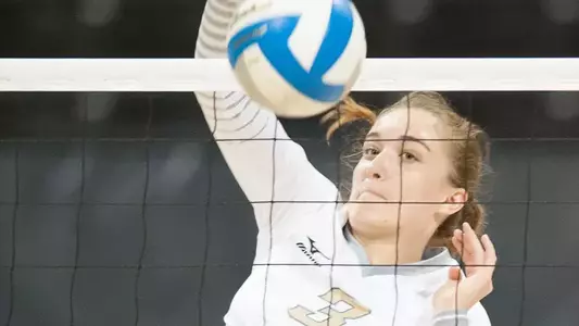 Peyton Grahovac hit a career-best .500 in Saturday's win at UC Davis with 11 kills on 20 swings.